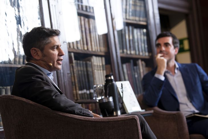 El gobernador bonaerense desarrolla un intensa agenda en España.