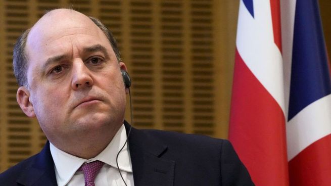 El ministro de Defensa del Reino Unido, Ben Wallace, advirtió a Ucrania por los pedidos de armas.&nbsp;