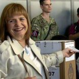 Patricia Bullrich emitió su voto y llamó a los argentinos a concurrir a las urnas. Patricia Bullrich emitió su voto y llamó a los argentinos a concurrir a las urnas.