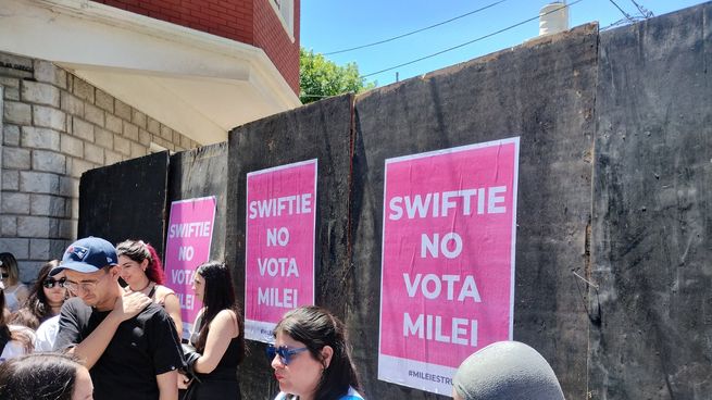 Las Swifties reiteraron su rechazo a Javier Milei. 