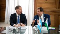 El gobernador Alberto Weretilneck medirá fuerzas con La Libertad Avanza este domingo en la elección de Bariloche.