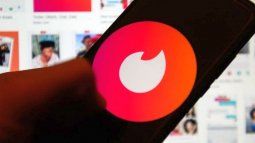 Tinder and ChatGPT join forces to improve online dating. Tinder and ChatGPT join forces to improve online dating.