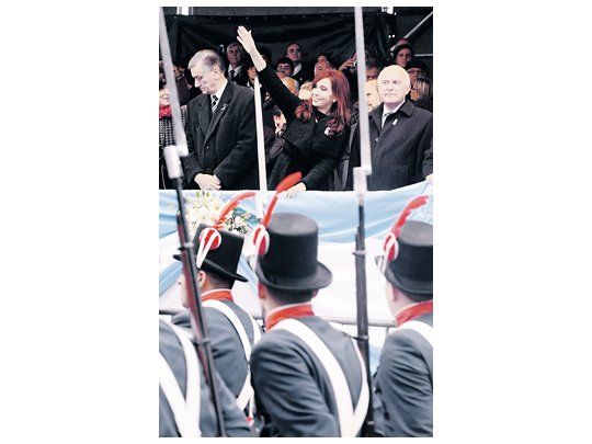 Hermes Binner, Cristina de Kirchner y Miguel Lifschitz, en una jornada incómoda por la mixtura entre la recordación histórica y los aires electorales.