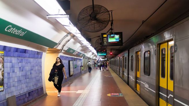 Dos ONGs pidieron que se declare inconstitucional el aumento del subte.