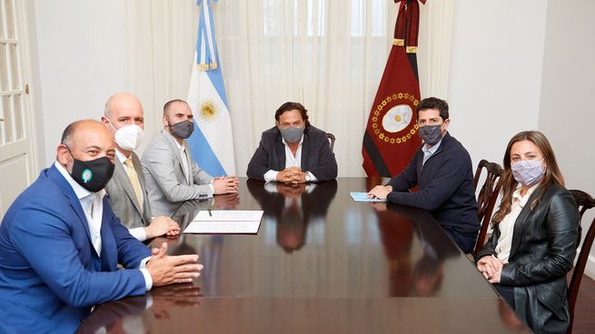 Guzmán, De Pedro y Gustavo Sáenz firmaron un convenio de Asistencia Financiera por $ 1.000 millones para la provincia de Salta.