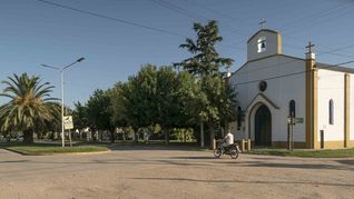 La antigua estación, la laguna cercana y las tradiciones locales convierten a Salvador María en un destino clave del turismo rural en Buenos Aires.