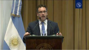 dolar: bcra congela el techo de la zona en $ 51,45 en busca de frenar la inflacion