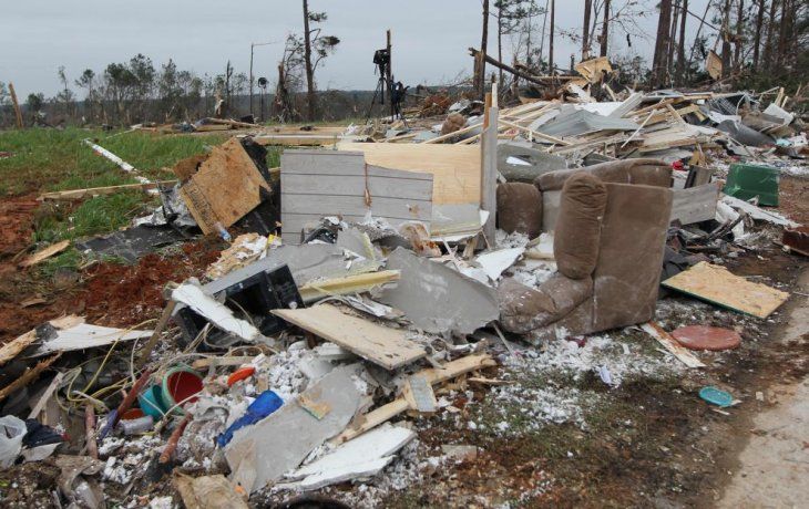 EEUU: un tornado arrasó en Alabama y dejó al menos 23 muertos