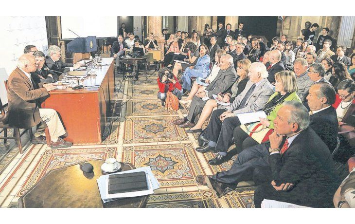 ámbito.com | jueces. El Senado recibió ayer a Alberto Dalla Vía, Santiago Corcuera y a María Servini de Cubría. Pidieron celeridad en el debate legislativo.