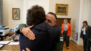 Javier Milei recibió en Casa Rosada al gendarme Nahuel Gallo, que estuvo 448 días detenido en Venezuela. Javier Milei recibió en Casa Rosada al gendarme Nahuel Gallo, que estuvo 448 días detenido en Venezuela.