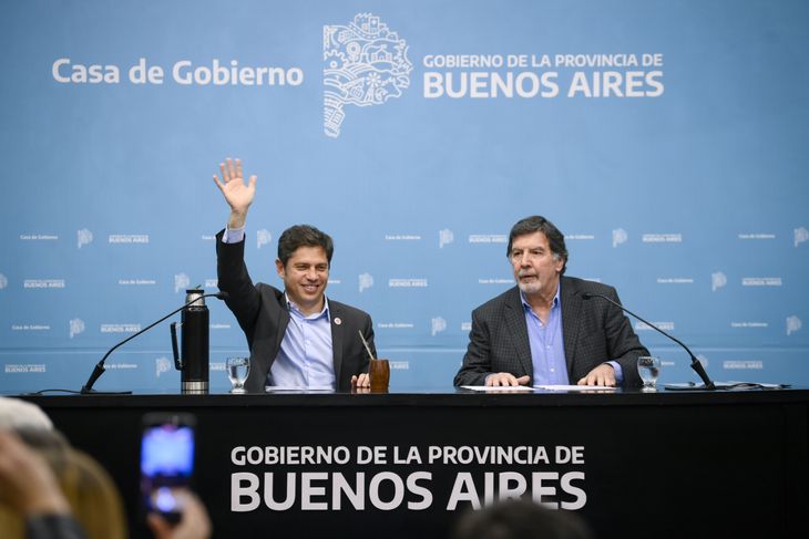 Axel Kicillof junto a Alberto Sileoni, director general de Cultura y Educaci&oacute;n de la provincia de Buenos Aires.&nbsp;