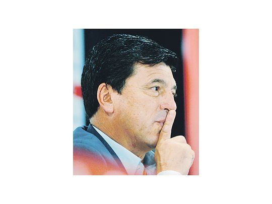Según Julio Grondona, Passarella se habría reunido con Eduardo Deluca y le habría sugerido que si no salvaban a River e Independiente Rivadavia del descenso, iban a mostrar los videos.
