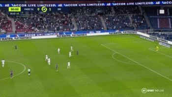 neymar, paredes y benedetto, a las pinas: batalla campal y cinco expulsados en el clasico frances