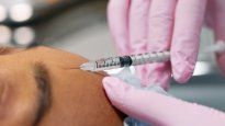 las consecuencias negativas del botox en el cerebro humano y sus emociones