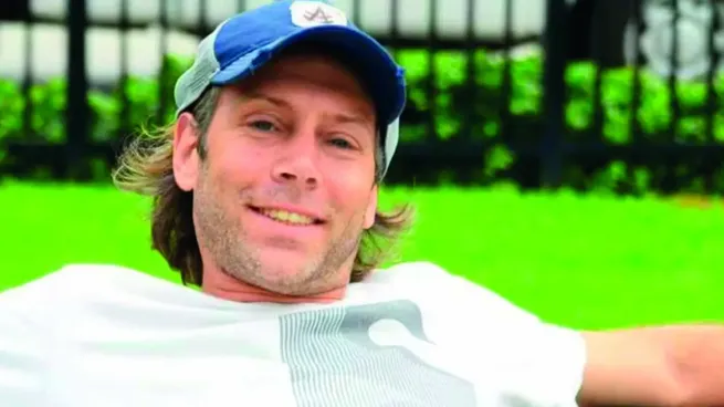 Jonathan Kovalivker se presentó en Comodoro Py tras ser buscado por la Policía por cuatro días.