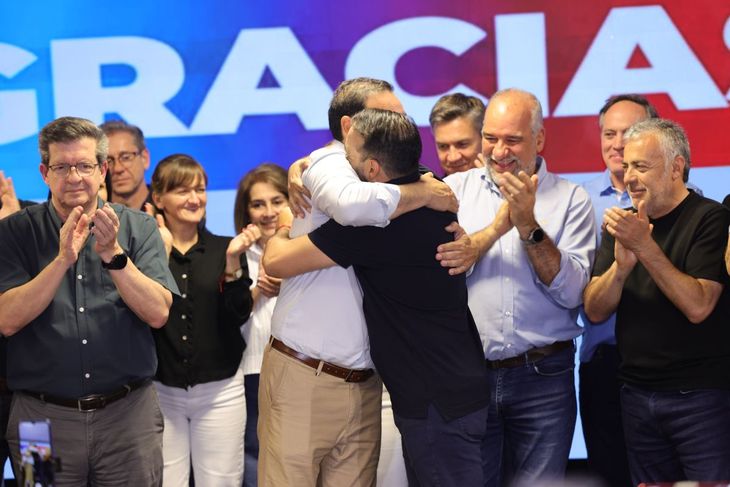 Los hermanos Valdés ampliaron la racha ganadora de los oficialismos provinciales. Los hermanos Valdés ampliaron la racha ganadora de los oficialismos provinciales.