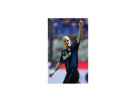 Esteban Cambiasso marcó para Inter.