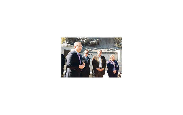 El ministro de Agricultura, Julián Domínguez, ayer en Esperanza, provincia de Santa Fe, en el acto por el Día Nacional del Agricultor y por el recordatorio de la primera colonia agrícola.