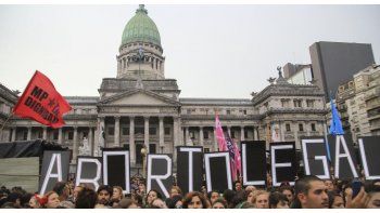 ámbito.com | El proyecto de legalización del aborto ya tiene fecha de llegada al recinto: 13 de junio