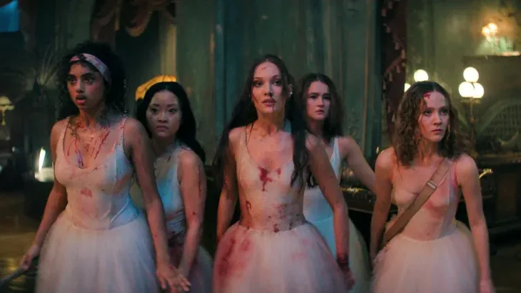 La película busca cambiar el género de acción, poniendo a 5 bailarinas de ballet como protagonistas. La película busca cambiar el género de acción, poniendo a 5 bailarinas de ballet como protagonistas.