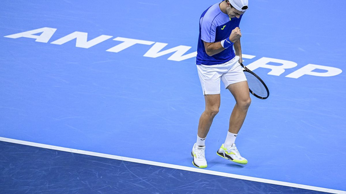 Cerúndolo battled and advanced on Antwerp