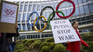 While in Paris they are protesting against Russia, Putin's government accused the president of the International Olympic Committee (IOC), Thomas Bach, of participating in a conspiracy with Ukraine to exclude its athletes from Olympic competition. While in Paris they are protesting against Russia, Putin's government accused the president of the International Olympic Committee (IOC), Thomas Bach, of participating in a conspiracy with Ukraine to exclude its athletes from Olympic competition.