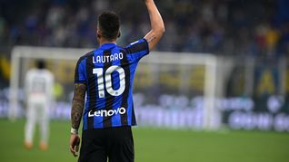 Lautaro Martínez llegó a 21 goles y quedó a dos del máximo anotador.
