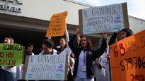 Los trabajadores del Garrahan toman nuevas medidas de fuerza.