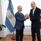 Peter Lamelas junto a Federico Sturzenegger. Peter Lamelas junto a Federico Sturzenegger.