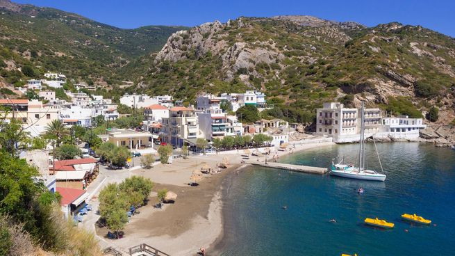 La isla griega que es conocida por tener las tasas más bajas del mundo de mortalidad.