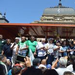 La marcha de la CGT concentró frente a la Casa de Gobierno de Tucumán. La marcha de la CGT concentró frente a la Casa de Gobierno de Tucumán.