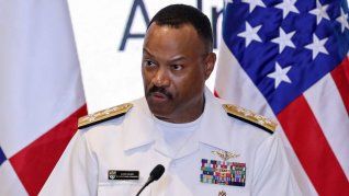 Alvin Holsey, líder del ejército de EEUU, anunció su retiro. Alvin Holsey, líder del ejército de EEUU, anunció su retiro.