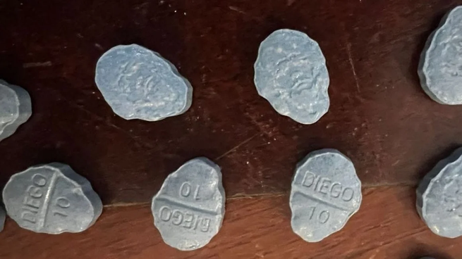 La pareja detenida tenía 47 pastillas de éxtasis con la cara de Maradona y la leyenda Diego 10.