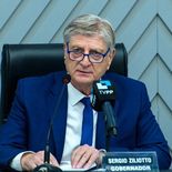 En la apertura del período ordinario, el mandatario defendió el modelo pampeano de articulación público-privada y anunció beneficios concretos para pymes y proyectos productivos. En la apertura del período ordinario, el mandatario defendió el modelo pampeano de articulación público-privada y anunció beneficios concretos para pymes y proyectos productivos.