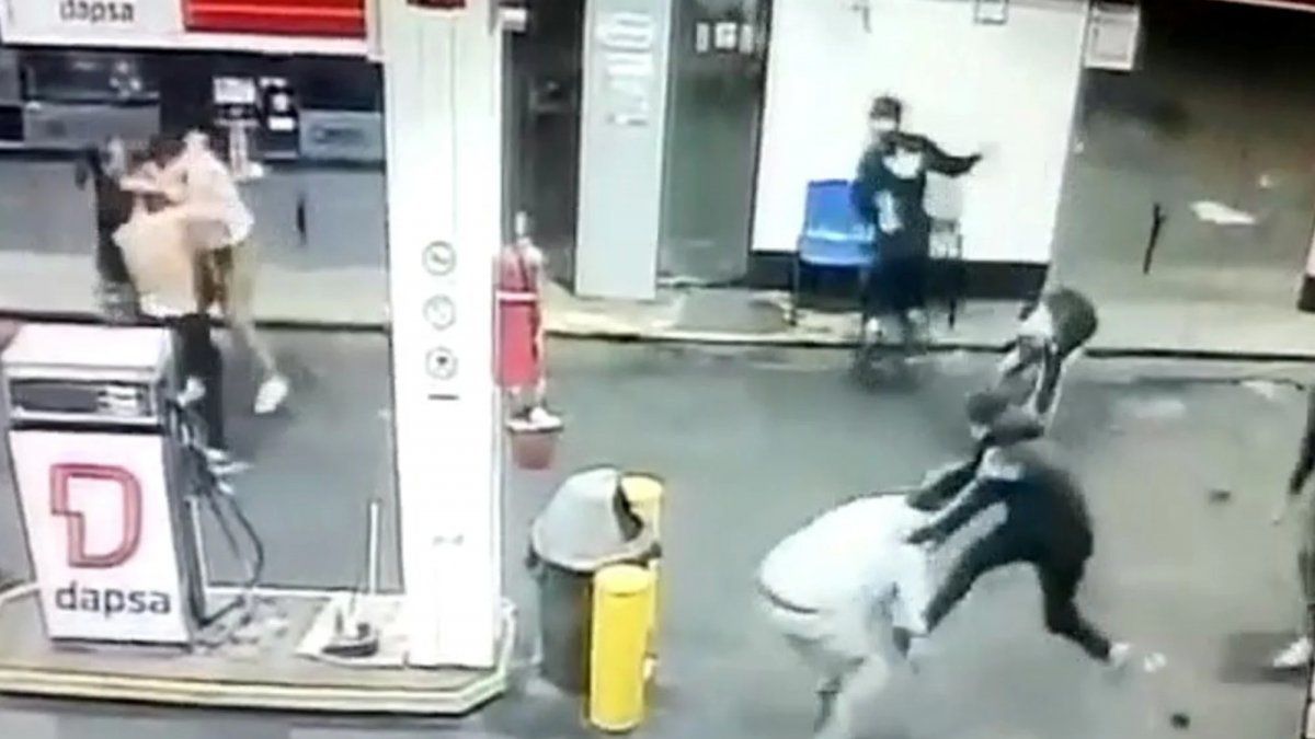 Una patota asesinó a un hombre de 48 años en una estación de servicio