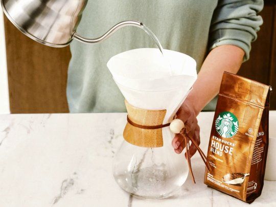 En casa. El 70% del consumo de café en la Argentina se hace en el hogar. Por eso Nestlé lleva la marca Starbucks a las góndolas de todo el país.