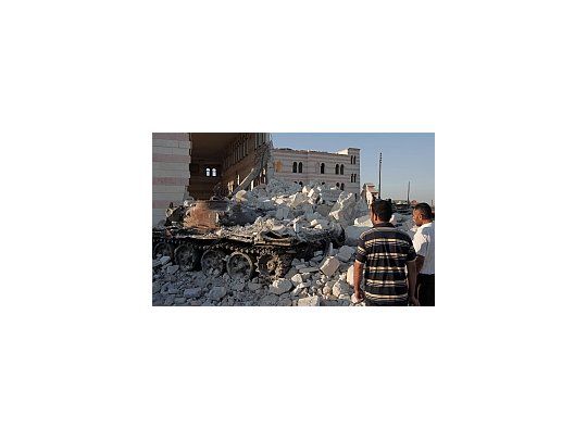 Más de 60 civiles murieron en las últimas horas en bombardeos, según los rebeldes.