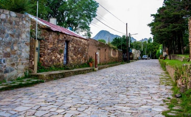 La Carolina stands out for its cobblestone streets. La Carolina stands out for its cobblestone streets.