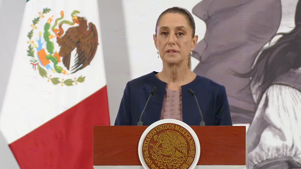 Claudia Sheinbaum brinda una nueva Mañanera del Pueblo.