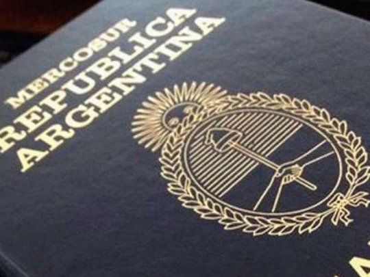 pasaporte argentino_1000.jpg
