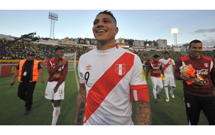 Paolo Guerrero sonríe: la FIFA descartó el consumo de cocaína en el análisis positivo y podría jugar el Mundial.