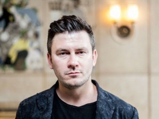 Dmitri Glujovski es el autor de best-seller Metro 2033