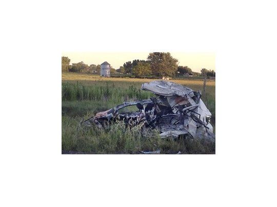 Choque entre micro y auto dejó seis muertos y heridos