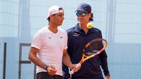 El tenista español Rafael Nadal no confirmó aún si jugará Roland Garros, Lo cierto es que de la organizaciòn dijeron que es poco probable que el ex número uno mundial sea cabeza de serie