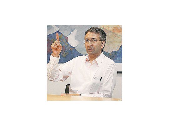 Para Joydeep Mukherji, director de calificaciones soberanasde S&P, la falta de acceso de la Argentina a los mercados internacionalesde deuda condicionará una mejora de la nota.