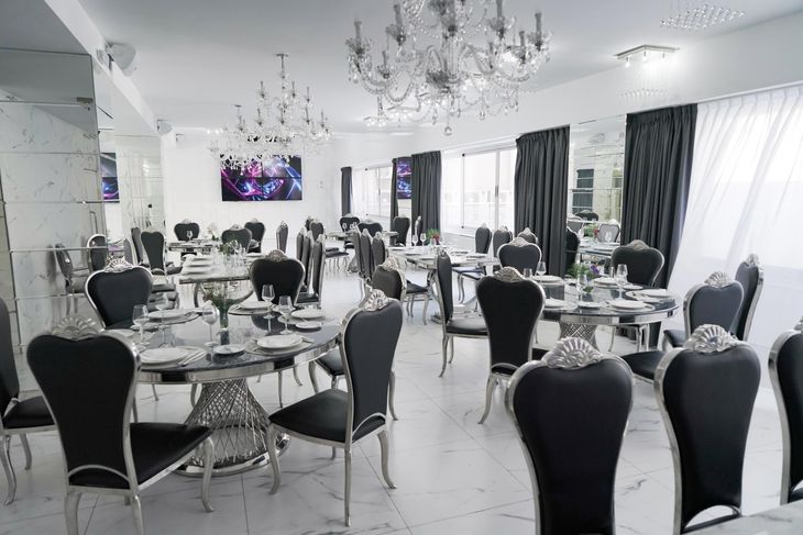 Located in one of the most traditional neighborhoods in Buenos Aires, the hotel offers a modern and gourmet experience. Located in one of the most traditional neighborhoods in Buenos Aires, the hotel offers a modern and gourmet experience.