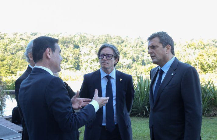 Massa junto a Alberto Fernández y reunión con gobernadores.