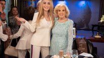 Fátima Florez junto a Mirtha Legrand en Mar del Plata.