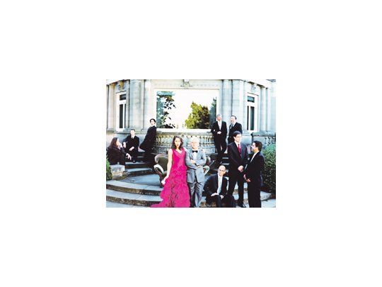 La glamorosa orquesta estadounidense Pink Martini será el plato fuerte de la segunda edición del Festival de Otoño, Músicas del Mundo que se realizará entre el 13 y el 19 de marzo.