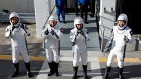 La tripulación del Crew-11: Oleg Platonov, Mike Fincke, Zena Cardman y Kimiya Yui antes del despegue a la Estación Espacial Internacional.